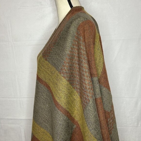 NWOT Kollie More Multi-Color Sweater Poncho One-Size - Picture 4 of 6